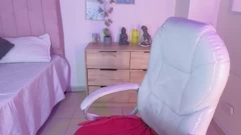 Snapshot of miia_thompson_1 chatting on 2, 7, 2026 M I I A online show from 2, 7, 2026