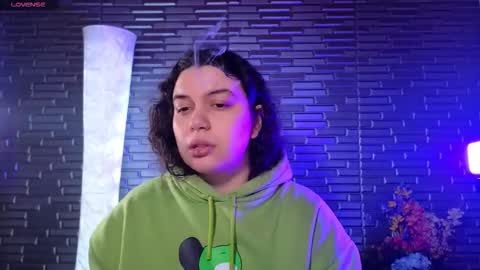 Snapshot of miia_zarate chatting on 20, 10, 2025 Ma - online show from 20, 10, 2025