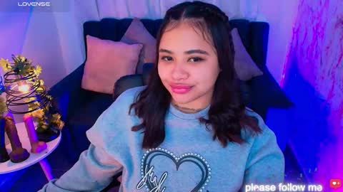 Snapshot of miiaa7_ chatting on 21, 10, 2025 Ma is my name I invite you to check out my wish list for my birthday online show from 21, 10, 2025