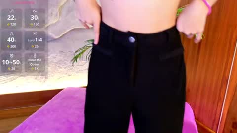 Snapshot of miiaa_cooper chatting on 17, 6, 2026 CALL ME MIA online show from 17, 6, 2026