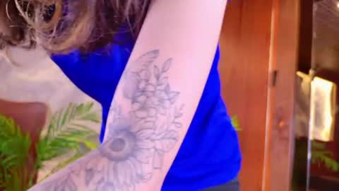 Snapshot of miiaa_cooper chatting on 1, 7, 2026 CALL ME MIA online show from 1, 7, 2026