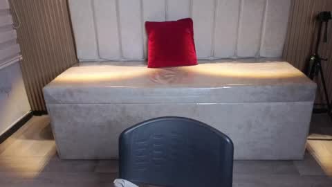 miiaa_evans1 online show from 31, 5, 2026