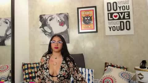 Snapshot of miiaharrper chatting on 30, 3, 2026 Emma online show from 30, 3, 2026