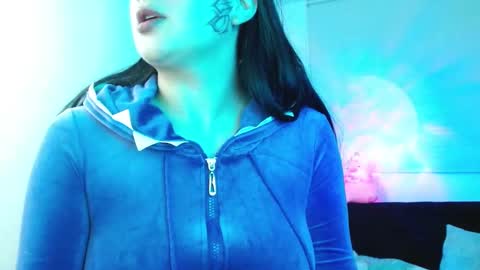 Mila  online show from 16, 1, 2025