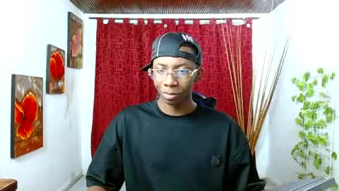 Snapshot of miilo18 chatting on 28, 4, 2026 milo online show from 28, 4, 2026