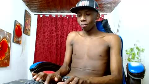 Snapshot of miilo18 chatting on 28, 4, 2026 milo online show from 28, 4, 2026