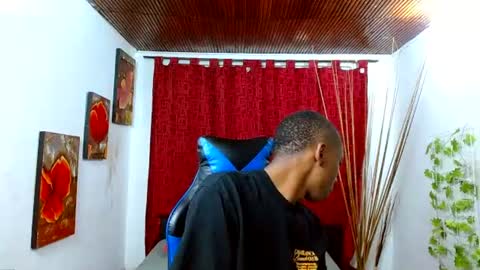 Snapshot of miilo18 chatting on 15, 5, 2026 milo online show from 15, 5, 2026
