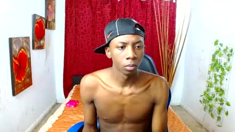 Snapshot of miilo18 chatting on 3, 7, 2026 milo online show from 3, 7, 2026