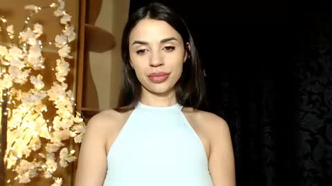 Mika online show from 2, 1, 2025