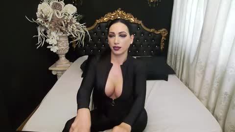 Mikaela online show from 6, 1, 2025