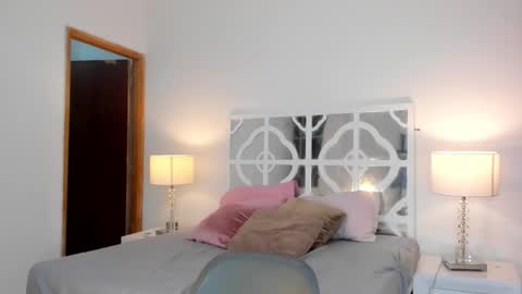 Snapshot of mikaelastonne chatting on 16, 11, 2025 Mikaela blondie bigass online show from 16, 11, 2025