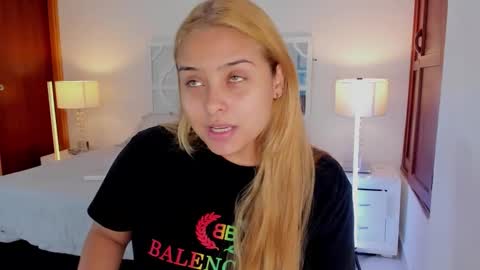 Snapshot of mikaelastonne chatting on 16, 2, 2026 Mikaela blondie bigass online show from 16, 2, 2026