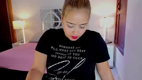 Snapshot of mikaelastonne chatting on 20, 2, 2026 Mikaela blondie bigass online show from 20, 2, 2026
