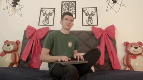 mikael online show from 13, 2, 2025