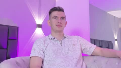 mikael online show from 8, 4, 2026