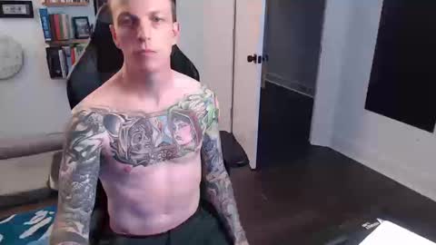 MikahisHung online show from 15, 10, 2025