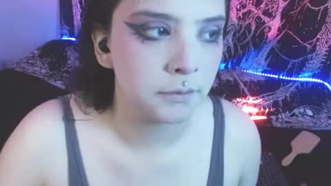 Snapshot of mikaskullcs chatting on 11, 6, 2026 Mika online show from 11, 6, 2026