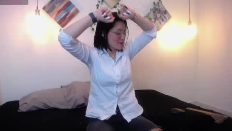 Snapshot of mikaza_akerman chatting on 7, 5, 2026 mikaza online show from 7, 5, 2026