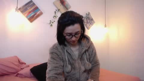 Snapshot of mikaza_akerman chatting on 18, 5, 2026 mikaza online show from 18, 5, 2026