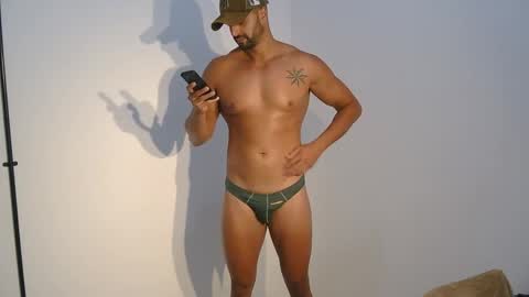 Snapshot of mike4fun99 chatting on 19, 5, 2026 mike online show from 19, 5, 2026