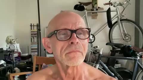Snapshot of mike4playhot chatting on 20, 5, 2026 mike4playhot online show from 20, 5, 2026