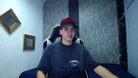 Mike 0233 online show from 23, 11, 2025