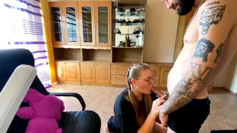 Snapshot of mike_and_anna_ chatting on 4, 4, 2026 Mike and anna online show from 4, 4, 2026