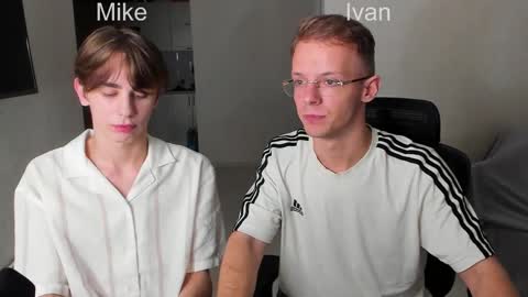 Snapshot of mike_ees chatting on 9, 11, 2025 Ivan and Mikemikee online show from 9, 11, 2025