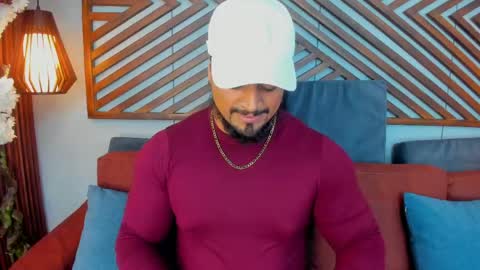 Snapshot of mike_estevess chatting on 12, 5, 2026 online show from 12, 5, 2026