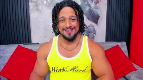 Snapshot of mike_estevess chatting on 10, 6, 2026 online show from 10, 6, 2026
