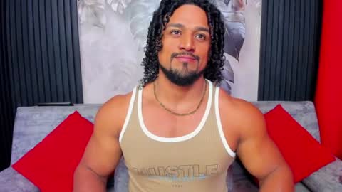 Snapshot of mike_estevess chatting on 24, 6, 2026 online show from 24, 6, 2026