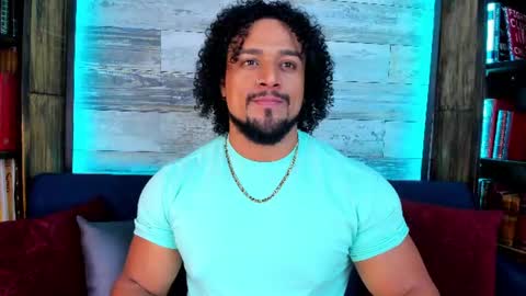 Snapshot of mike_estevess chatting on 1, 7, 2026 online show from 1, 7, 2026
