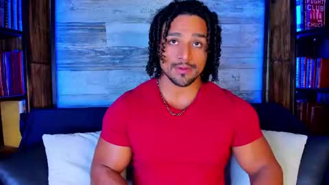 Snapshot of mike_estevess chatting on 19, 7, 2026 online show from 19, 7, 2026