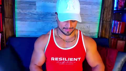 Snapshot of mike_estevess chatting on 28, 7, 2026 online show from 28, 7, 2026