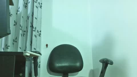 mike_fetiche online show from 13, 1, 2026