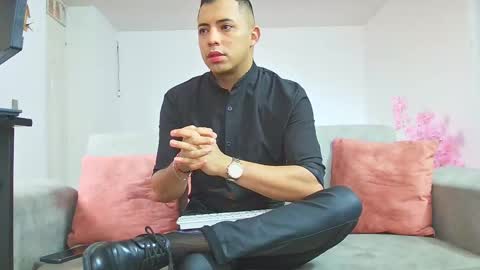 Snapshot of mike_fetish_ chatting on 17, 2, 2026 Im Mike online show from 17, 2, 2026