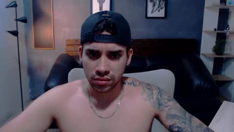 Snapshot of mike_montoya chatting on 17, 4, 2026 Mike Montoya online show from 17, 4, 2026