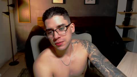 Snapshot of mike_montoya chatting on 22, 4, 2026 Mike Montoya online show from 22, 4, 2026