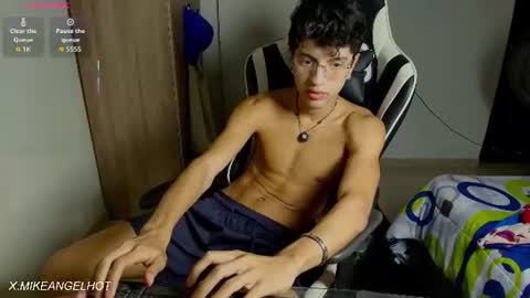Snapshot of mike_pineapple chatting on 2, 7, 2026 Mike Pineapple online show from 2, 7, 2026