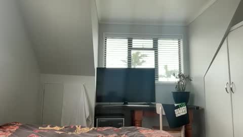 Snapshot of mike_sunn chatting on 12, 10, 2025 Mike online show from 12, 10, 2025