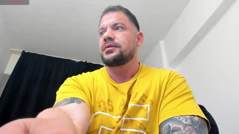 Snapshot of mikebigboy31 chatting on 5, 5, 2026 Mike online show from 5, 5, 2026