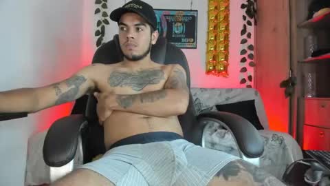 Snapshot of mikee_scooth chatting on 21, 1, 2025 mikee_scooth online show from 21, 1, 2025