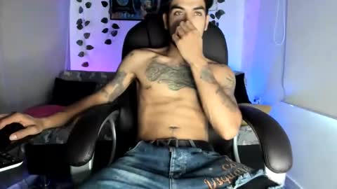 Snapshot of mikee_scooth chatting on 18, 9, 2025 mikee_scooth online show from 18, 9, 2025