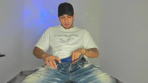 mikee_scooth online show from 1, 3, 2026