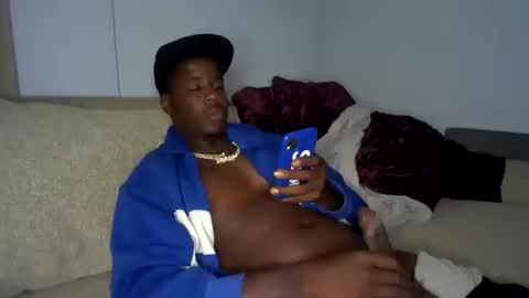 Snapshot of mikejones1415 chatting on 13, 10, 2025 mike jones online show from 13, 10, 2025