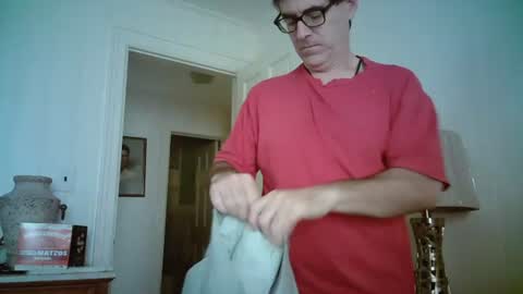 Snapshot of mikewulds chatting on 4, 7, 2026 Mike online show from 4, 7, 2026
