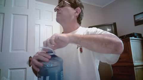 Snapshot of mikewulds chatting on 22, 7, 2026 Mike online show from 22, 7, 2026