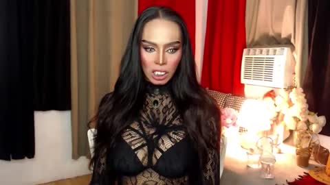 Mistress MikeyAlawi online show from 18, 11, 2025