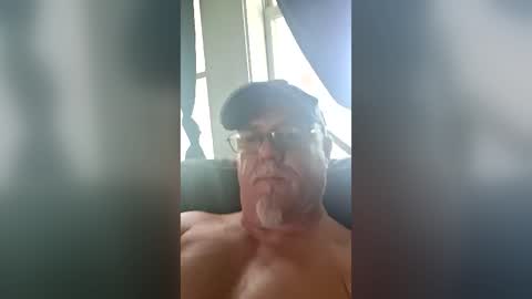 Snapshot of mikeynutts chatting on 9, 7, 2026 mikeynutts online show from 9, 7, 2026