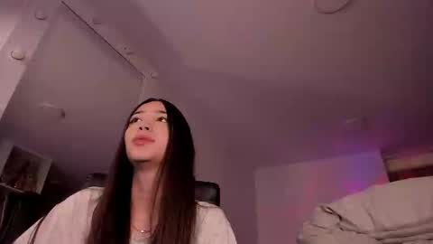 VIOLETAMIKE online show from 17, 10, 2025